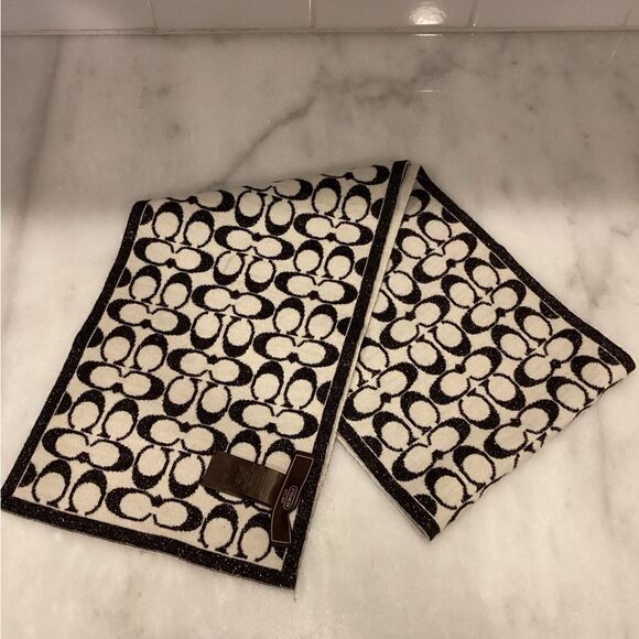 Coach Signature Lurex Merino Wool Scarf Muffler (COACH F82844) - Picture 4 of 6